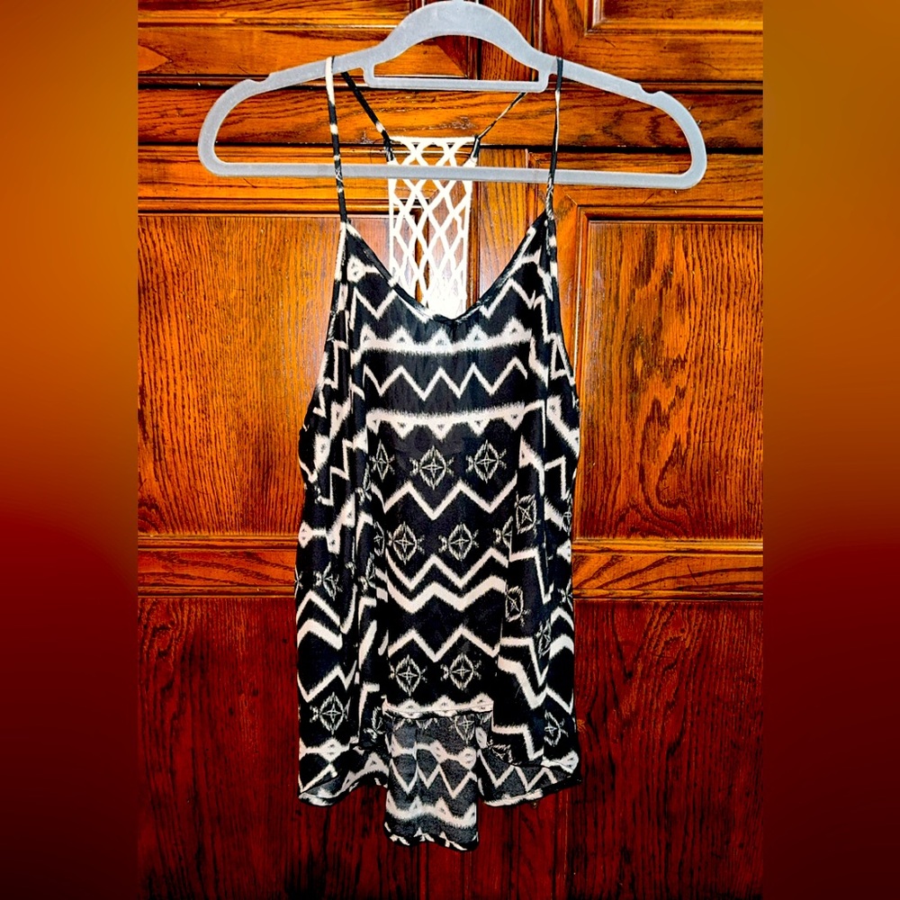 Black and White Geometric Women's Top